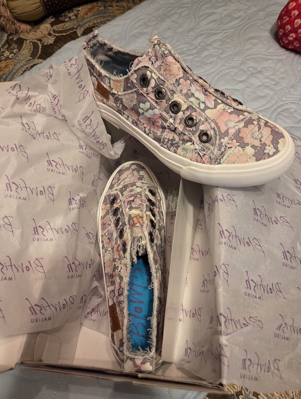 Blowfish Play – Gray Gypsy Floral - Picture 3 of 5